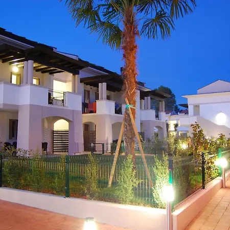 Apartament With Huge Swimming Pool And Solarium No71 - By Beahost *